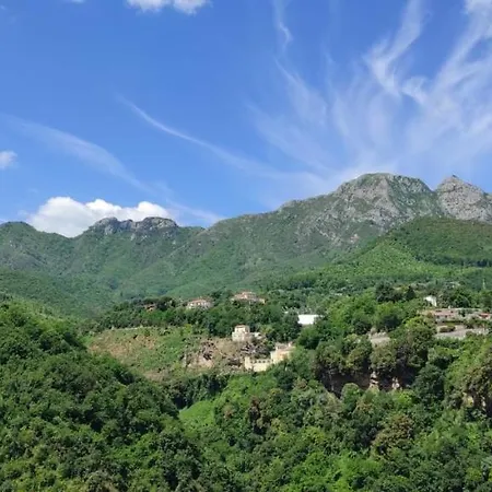La Roccia Incantata Amalfi Coast לינה וארוחת בוקר 4*