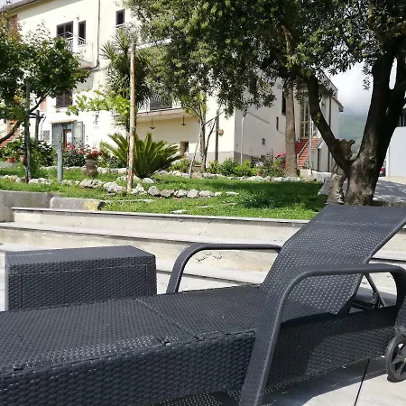לינה וארוחת בוקר La Roccia Incantata Amalfi Coast 4*